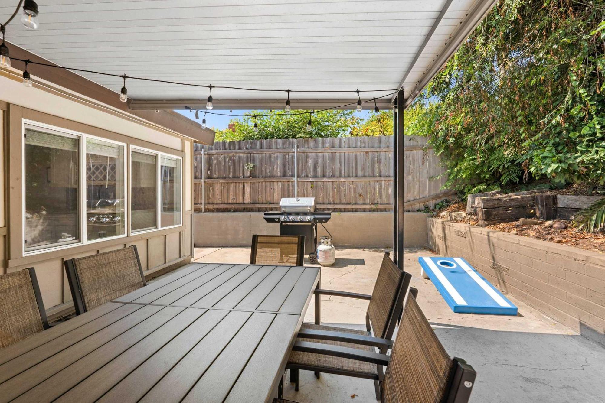 15 Min To And Zoo - Hot Tub - Cozy Fire Pit Holiday home