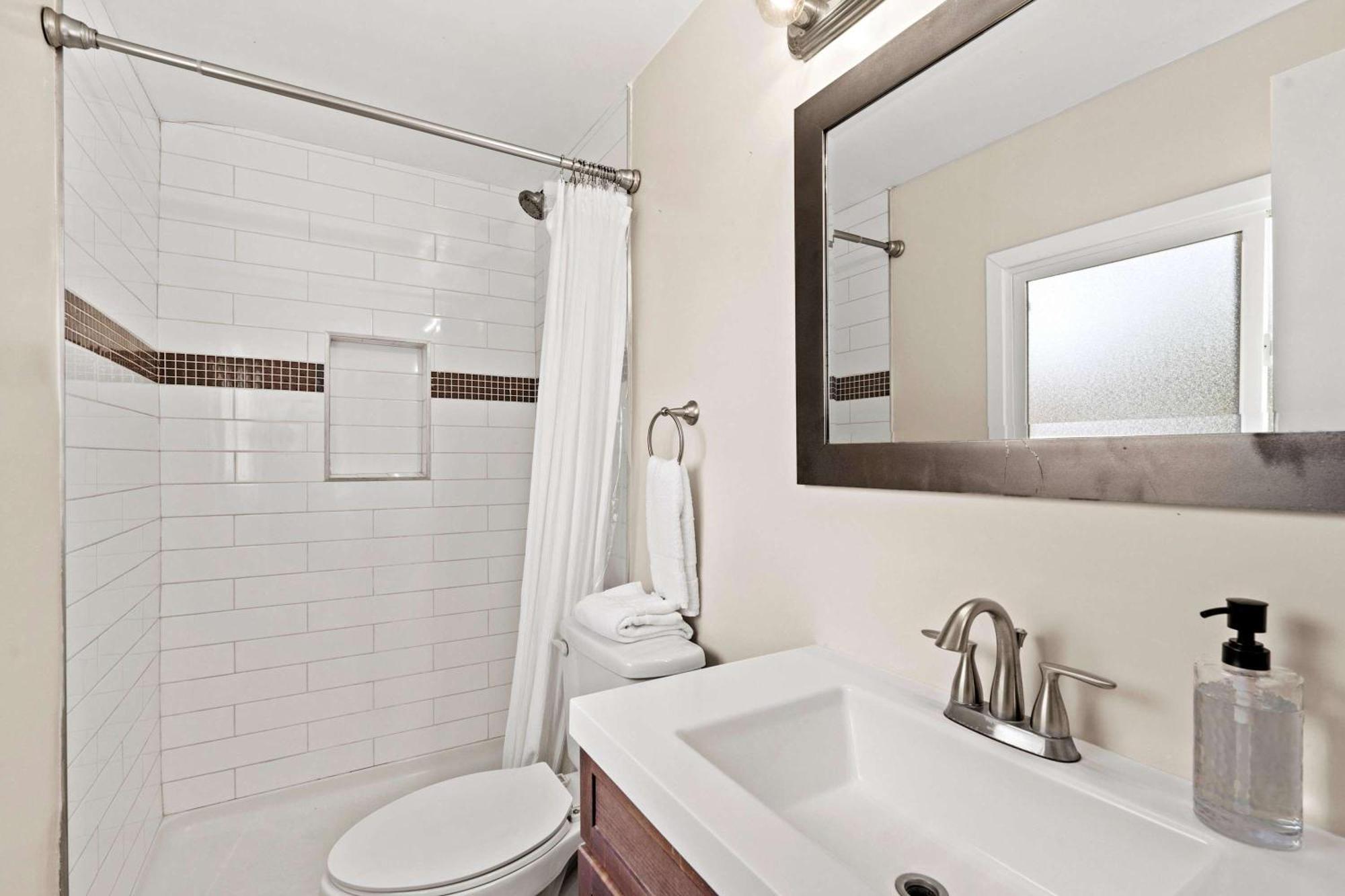 Holiday home 15 Min To And Zoo - Hot Tub - Cozy Fire Pit San Diego