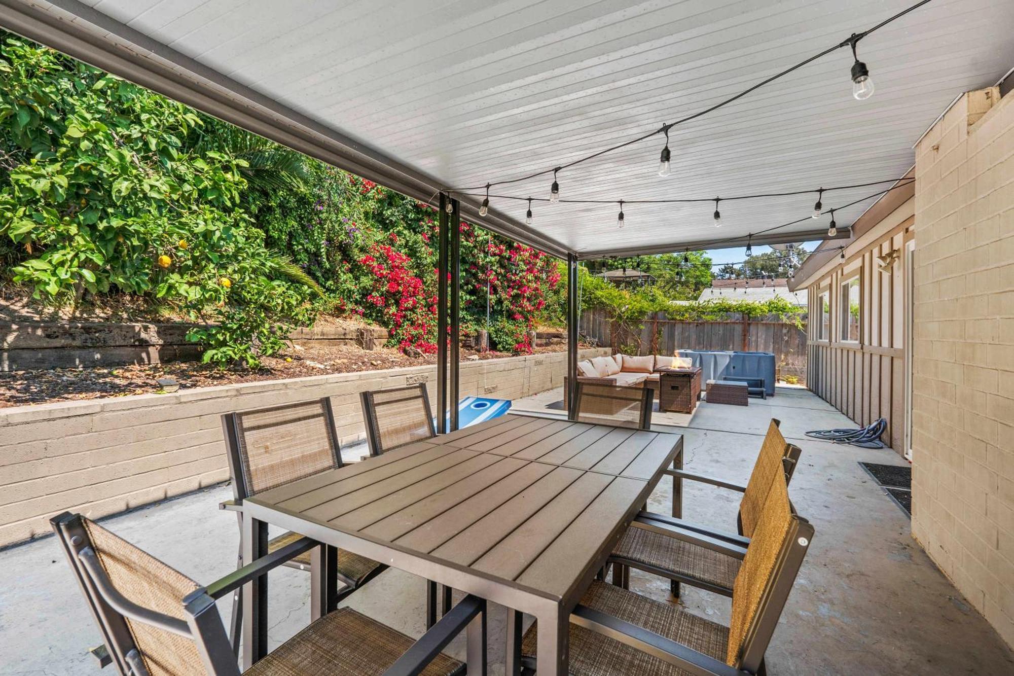 15 Min To And Zoo - Hot Tub - Cozy Fire Pit *
